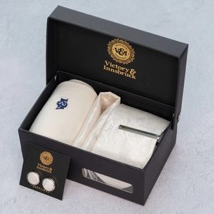 Original packaging Victory & Innsbruck Ivory Paisley Tie Box Set